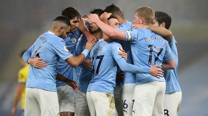 Man City lên ngôi đầu Ngoại hạng Anh