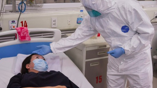Covid-19: Bệnh nhân 1553 diễn biến nặng, phải chuyển khoa cấp cứu
