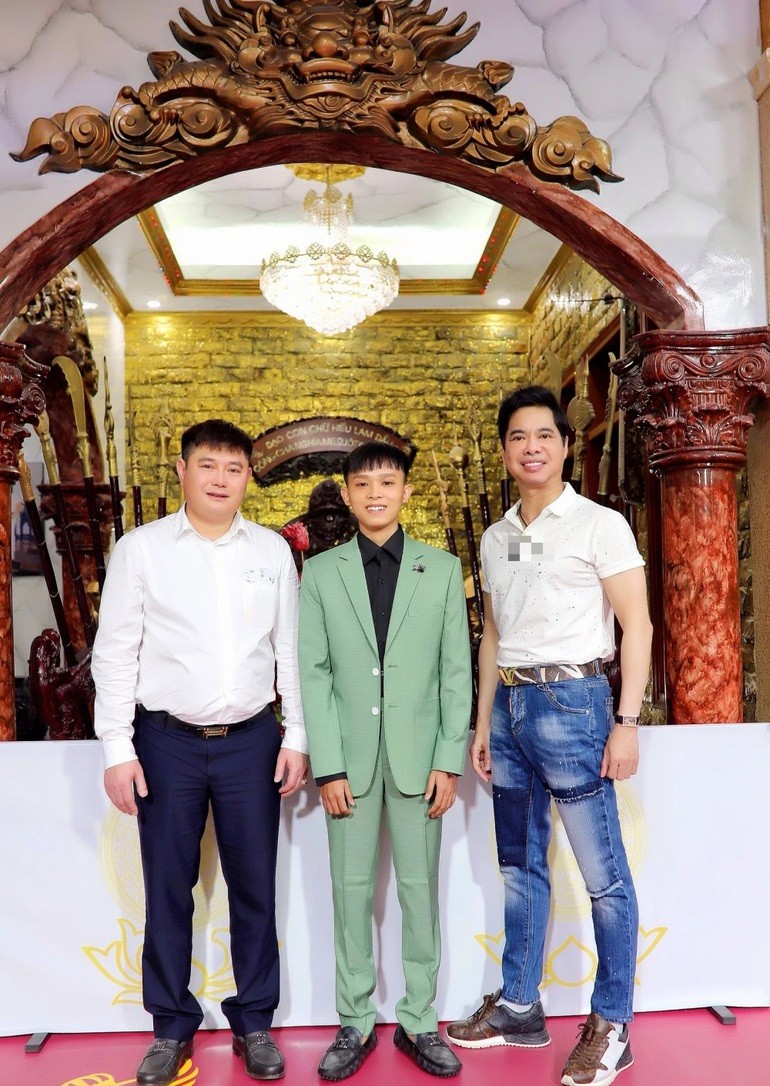 Hồ Văn Cường kết hợp ăn ý cùng danh ca Ngọc Sơn trong liveshow