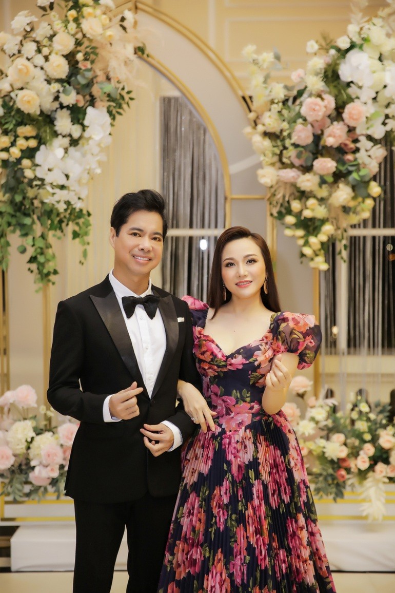 Hồ Văn Cường kết hợp ăn ý cùng danh ca Ngọc Sơn trong liveshow