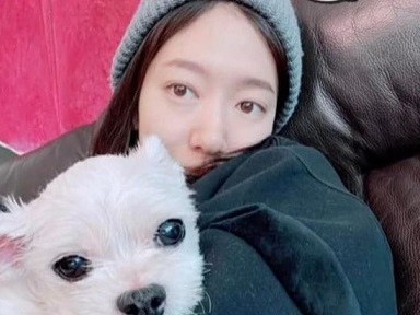 Nữ diễn viên nổi tiếng Hàn Quốc Park Shin Hye tổ chức đám cưới riêng tư tại nhà thờ