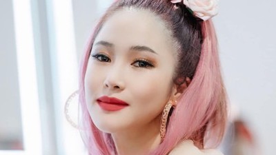 Hương Tràm thay đổi phong cách thời trang khi biểu diễn ở Mỹ