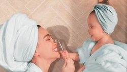 Thời trang đồ đôi xinh đẹp của ca sĩ Hồ Ngọc Hà và con gái Lisa