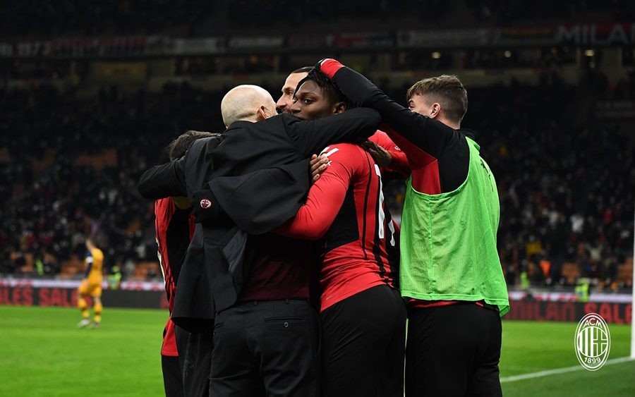 Serie A: AC Milan khiến AS Roma của HLV Mourinho rời xa top 4