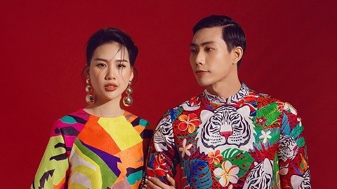 Gợi ý áo dài nam nữ cách điệu họa tiết con hổ diện Tết Nhâm Dần 2022