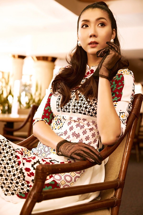 Cựu siêu mẫu Ngọc Quyên ra mắt bộ sưu tập áo dài phong cách phụ nữ Sài thành xưa