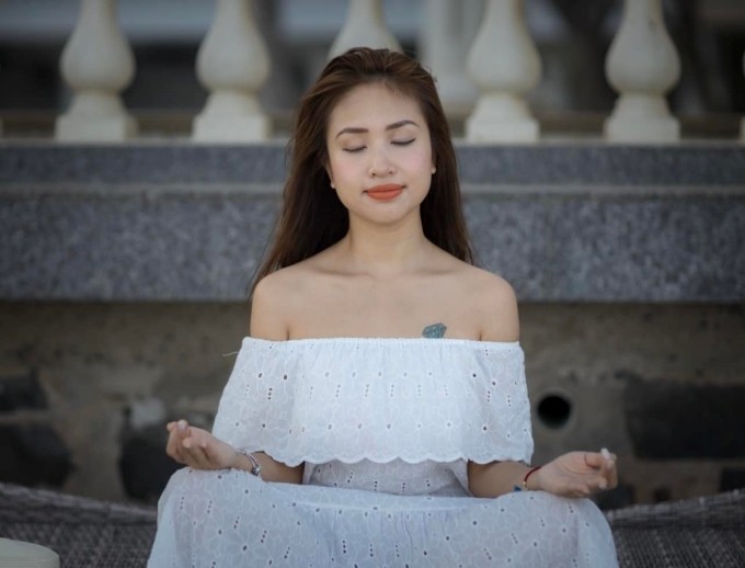 Thời trang nhẹ nhàng, bồng bềnh và thanh lịch giúp Vân ngày càng tỏa sáng