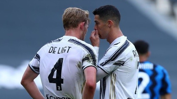 Cập nhật chuyển nhượng cầu thủ: Liverpool bổ sung Vlahovic; MU đàm phán Matthijs de Ligt; Milan khủng hoảng nhân sự