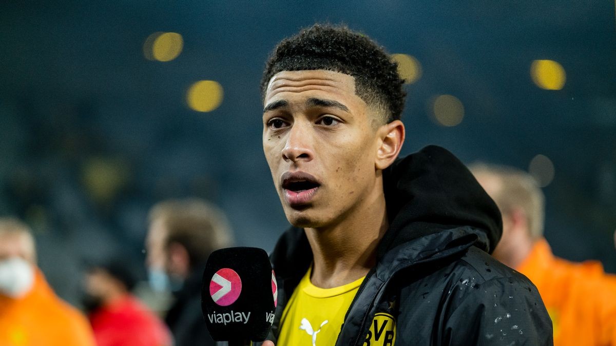 MU: Paul Pogba vẫn ra đi;