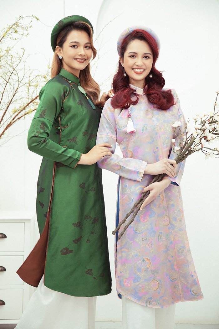 Gia đình Hoa hậu Diệu Hoa 'khoe' nhan sắc rạng rỡ thực hiện bộ ảnh dịp Tết đến Xuân về Gia đình Hoa hậu Diệu Hoa 'khoe' nhan sắc rạng rỡ thực hiện bộ ảnh dịp Tết đến Xuân về