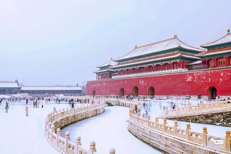 Trung Quốc: Tử Cấm Thành mờ ảo tự cổ tích trong màn tuyết trắng hiếm có