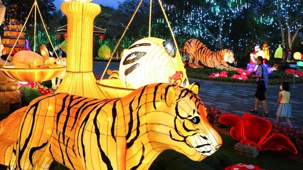 Không khí đón Tết Âm lịch 2022 tại châu Á