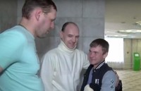 my chu cho 10 nam that lac bat ngo tim ve voi chu