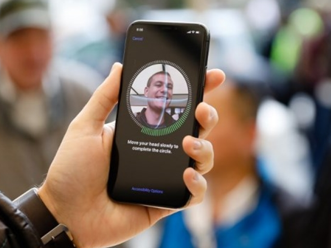 Hàng trăm iPhone X không trả lời được cuộc gọi đến