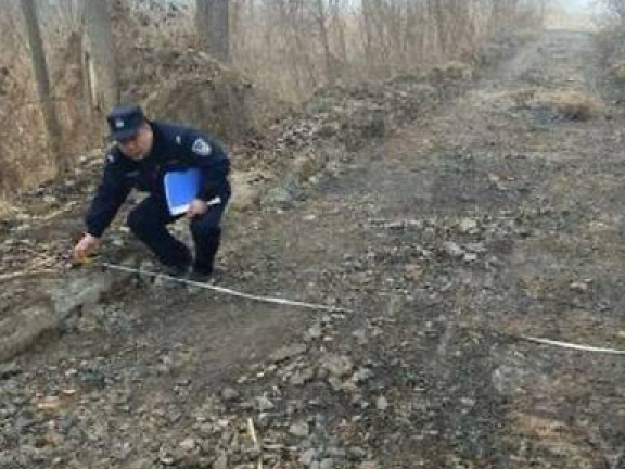 Trung Quốc: 800m đường “bốc hơi” sau một đêm