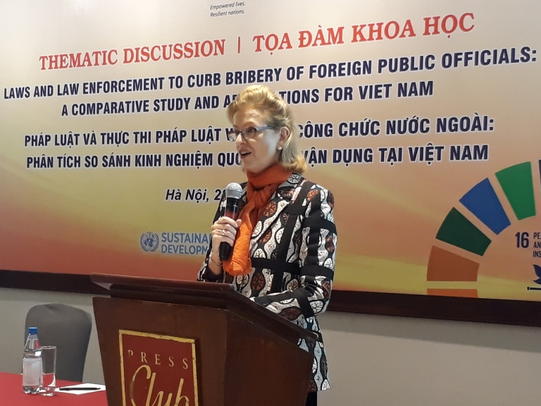 Đề xuất quy định trách nhiệm hình sự đối với hành vi hối lộ công chức nước ngoài