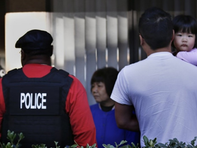 Mỹ truy tố 20 người giúp bà bầu Trung Quốc “du lịch sinh con”