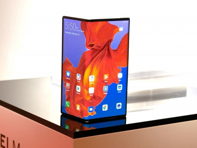 Tấn công phân khúc cao cấp, Huawei sử dụng Mate X 5G thách thức Samsung