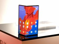 lego bat ngo tham gia cuoc dua smartphone man hinh gap cung samsung huawei