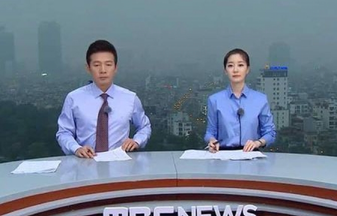 Đưa tin về thượng đỉnh Mỹ - Triều, nhà đài Hàn Quốc dựng trường quay trên nóc nhà cao tầng Hà Nội