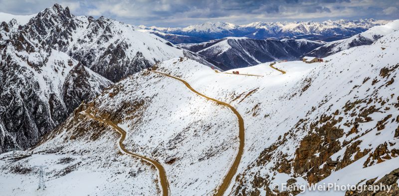 Trung Quốc: Cảnh ngoạn mục ở ngọn núi cao 'đại bàng không thể bay qua' ngon nui cao dai bang khong the bay qua
