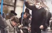 co tinh ho vao tiep vien hang khong nguoi phu nu trung quoc bi khoa dau