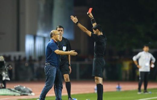 HLV Park Hang Seo tự nộp phạt 5.000 USD lên AFC