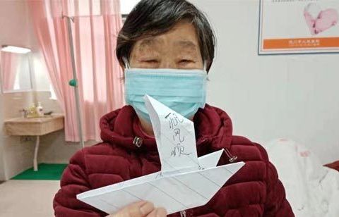 Những trải nghiệm đặc biệt của một nhân viên y tế tại tuyến đầu chống Covid-19 ở Hồ Bắc