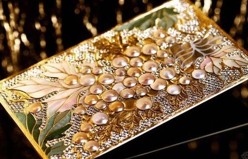 Chiêm ngưỡng những chiếc thẻ tín dụng 'siêu cấp' của giới siêu giàu