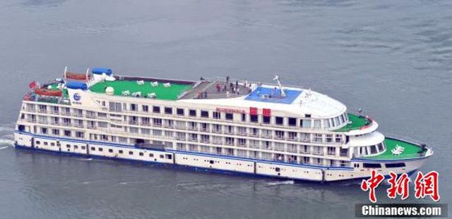 trung quoc du thuyen hang sang lam noi o cho cac y bac sy tuyen dau chong covid 19