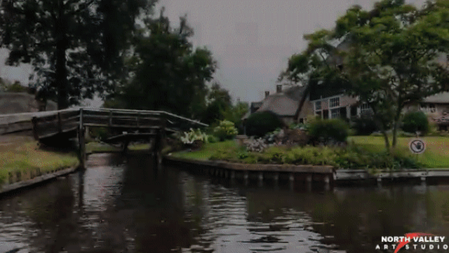 Ngôi làng cổ tích không có đường đi, suốt 700 năm không tiếng còi xe và khói bụi ngoi lang khong co duong di suot 700 nam khong tieng coi xe va khoi bui