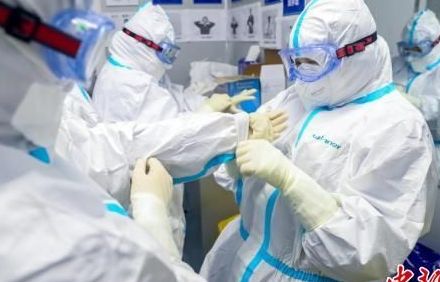 Bên trong khu điều trị Covid-19 ở bệnh viện Hỏa Thần Sơn