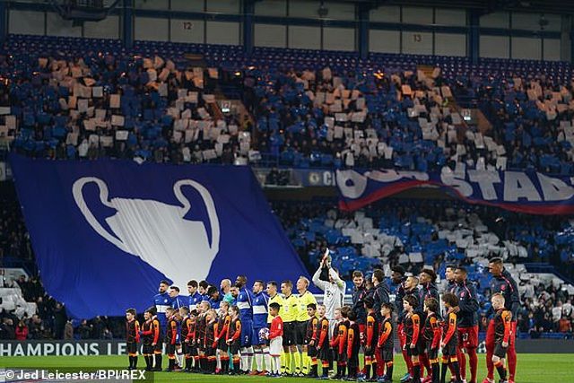 nhung khoanh khac hum xam bayern munich gieo ac mong cho chelsea