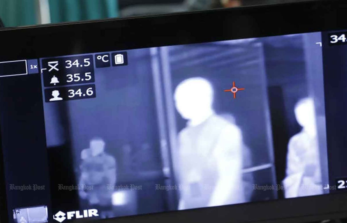 Du khách nói dối khiến 30 y bác sỹ có nguy cơ nhiễm Covid-19