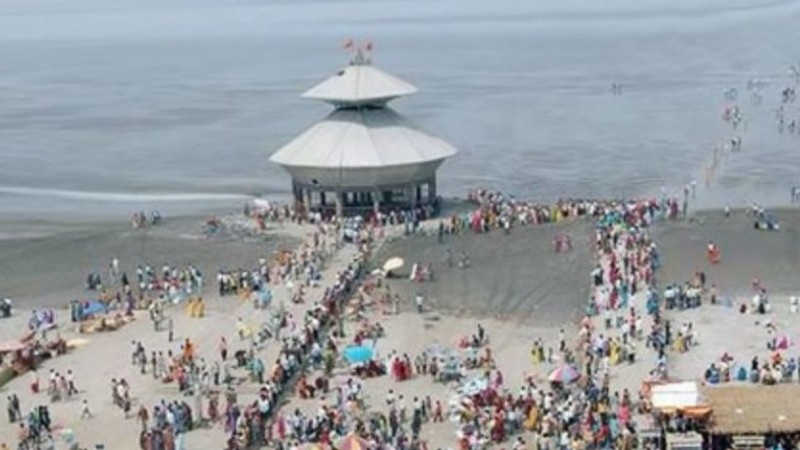 Ấn Độ: Kỳ lạ ngôi đền cổ 150 năm tuổi lúc nổi lúc chìm