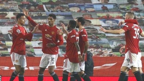 Ngoại hạng Anh: Man Utd đè bẹp Southampton, Arsenal thua ngược tủi hổ