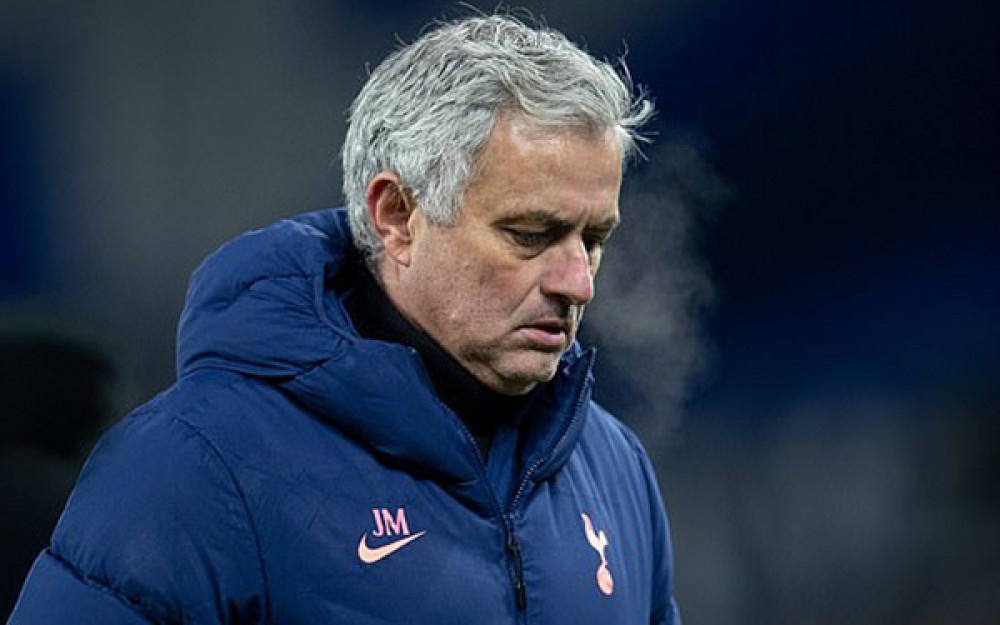 Ngoại hạng Anh: Tottenham tìm người thay HLV Mourinho,