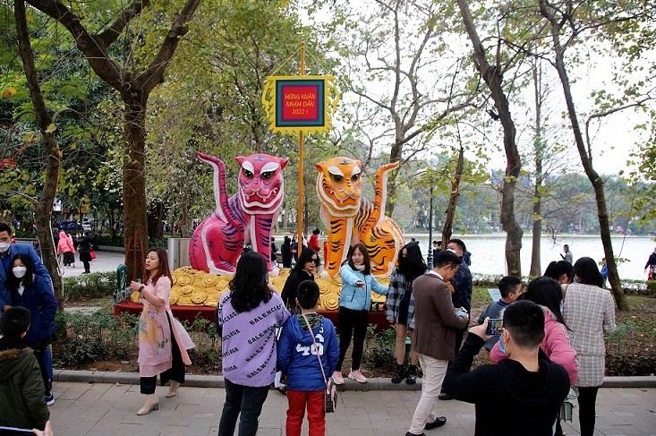 Dự báo thời tiết đêm nay và ngày mai (4-5/2): Hà Nội, Bắc Bộ rét đậm, vùng núi rét hại; Trung Bộ mưa rào vài nơi; Nam Bộ nắng mạnh trên 35 độ C Dự báo thời tiết đêm nay và ngày mai (4-5/2): Hà Nội, Bắc Bộ rét đậm, vùng núi rét hại; Trung Bộ mưa rào vài nơi; Nam Bộ nắng mạnh trên 35 độ C