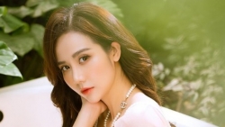 Thương ngày nắng về: Nữ diễn viên Huyền Lizzie dịu dàng hóa nàng thơ đón nắng Xuân