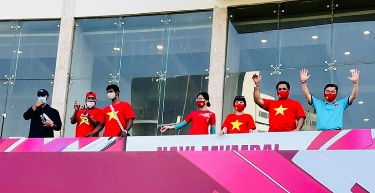 Những hình ảnh xúc động của đội tuyển nữ Việt Nam trước ngày về nước