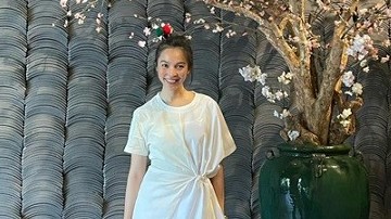 Phong cách giản đơn giúp ca sĩ Hiền Thục trẻ như tuổi đôi mươi