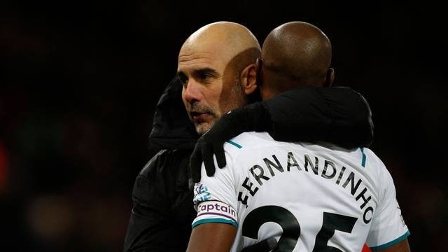 Chuyển nhượng cầu thủ Ngoại hạng Anh: Man City gia hạn Fernandinho; Rangnick bổ sung tiền vệ; Conte chưa hài lòng