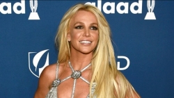 Britney Spears ký hợp đồng phá kỷ lục, xuất bản tự truyện 'kể hết' cuộc đời mình