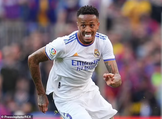 Chelsea thuyết phục Eder Militao bằng mức lương cao. 