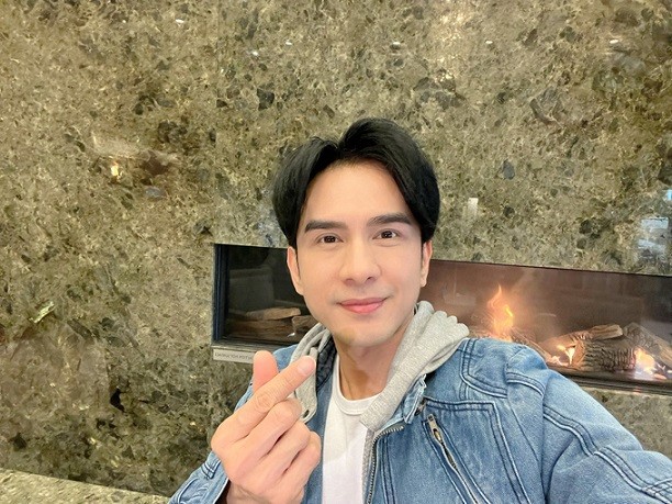 Phong cách trang phục như đôi mươi của nam ca sĩ Đan Trường Phong cách trang phục như đôi mươi của nam ca sĩ Đan Trường