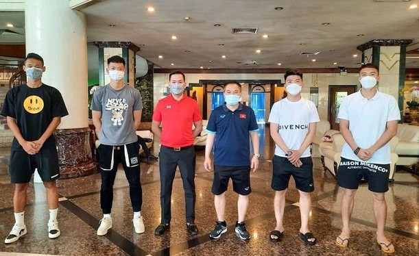 Bốn 'viện binh' U23 Việt Nam đến Campuchia đều âm tính với Covid-19