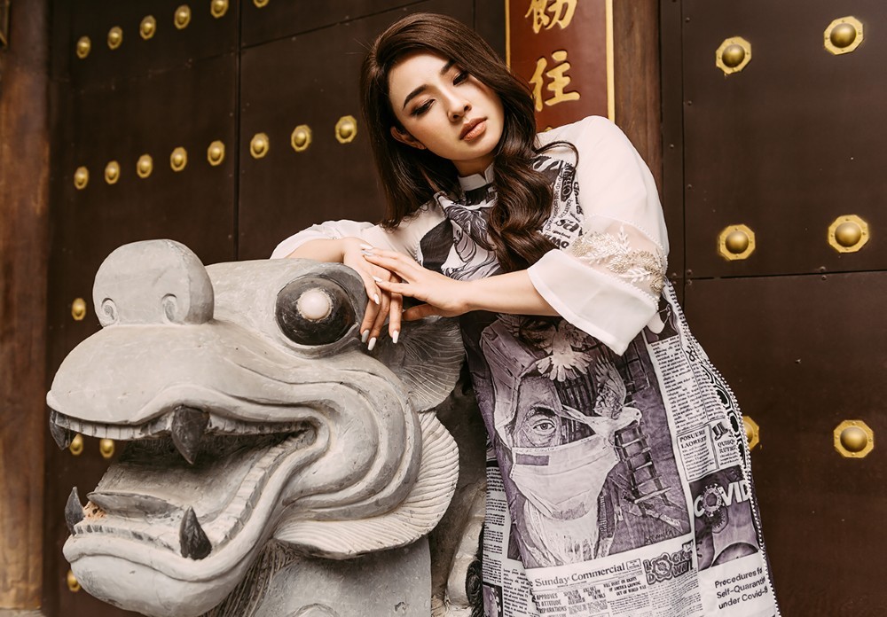 Hai diễn viên 'Thương ngày nắng về' mặc áo dài họa tiết tri ân y, bác sĩ