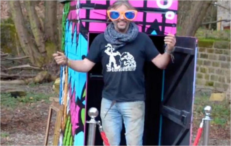 Hộp đêm di động nhỏ nhất thế giới tại Anh hop dem di dong nho nhat the gioi tai anh