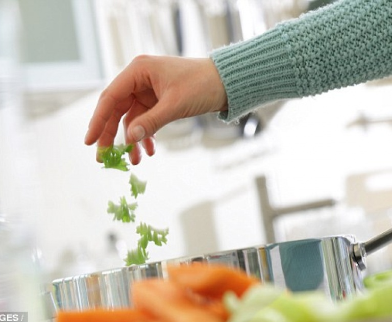 Tại sao bạn nên nấu ăn ở nhà?