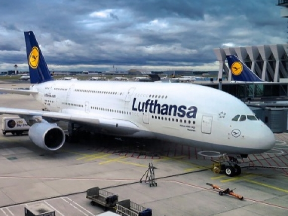 Kẻ trộm lấy 5 triệu USD khỏi máy bay trong chớp mắt